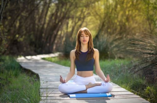 Meditation 101: Cara Simple Menenangkan Pikiran biar Hidup Tidak Overwhelming